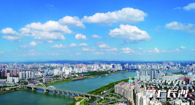 湘江（株洲段）風(fēng)光無限。株洲日?qǐng)?bào)全媒體記者 俞強(qiáng)年 攝